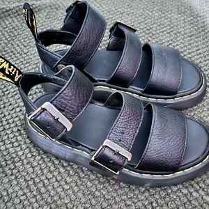 Dr.Martens Gryphon Pisa Leather Platform Sandals